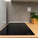 Апартаменти Stylish Modern With Winter Terrace