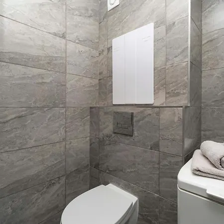 شقة 2 Kk S Balkonem V Ostrave *