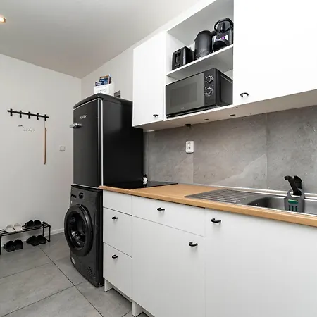 דירה Stylish Modern With Winter Terrace *