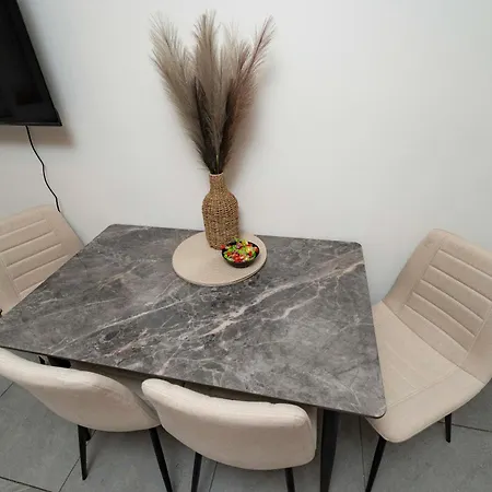 Stylish Modern With Winter Terrace דירה *